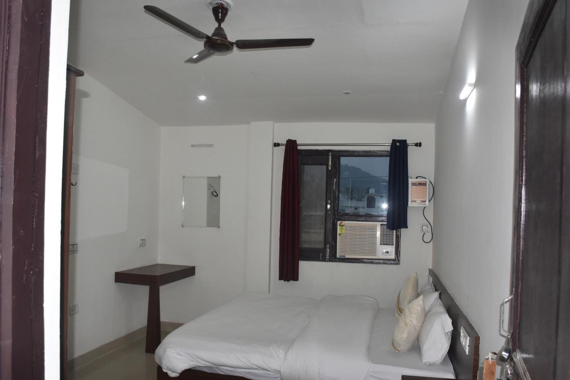 Corbett Bhavesh Home Stay Jhirna Szoba fotó